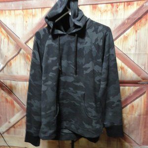 Athletic Camo Style Hoodie 2XL~EUC~light weight Black Camo design.